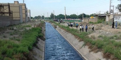 دمپایی مادر را نزدیک جنازه فرزندش کشاند