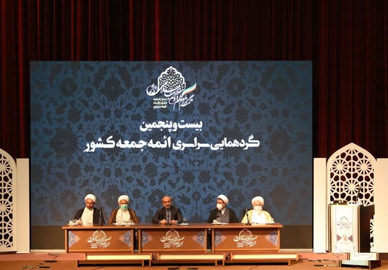 جبلی: جنس رسانه ملی و نماز جمعه یکی است.