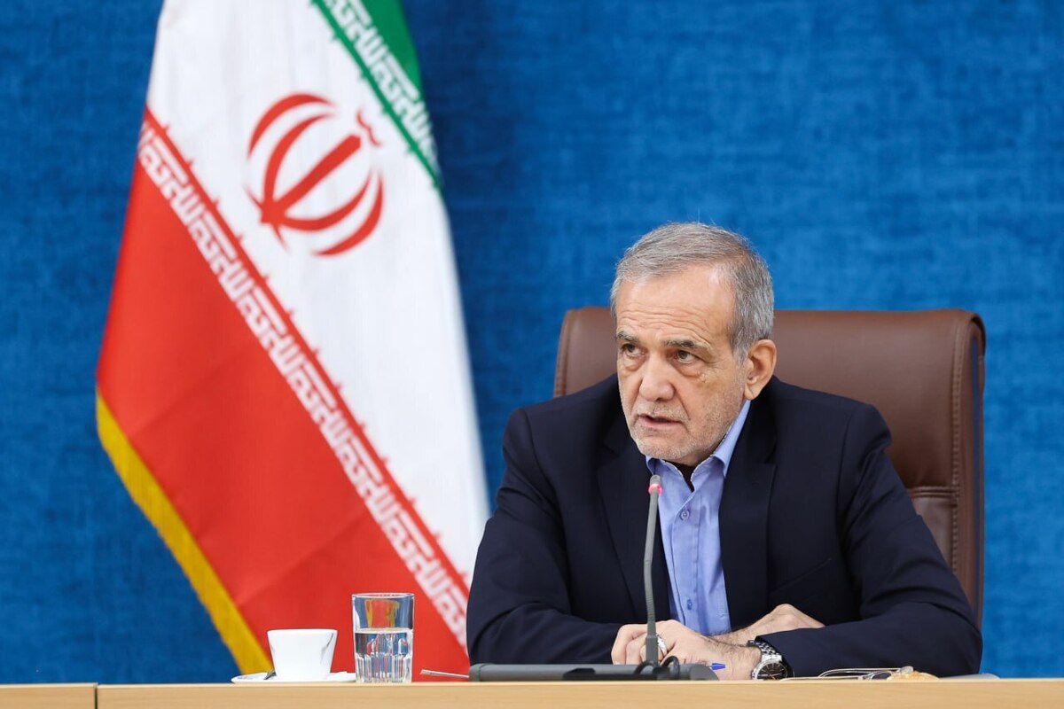 پزشکیان: حمایت از فعالان حوزه انرژی‌های تجدیدپذیر در صدر اولویت‌ها قرار گیرد