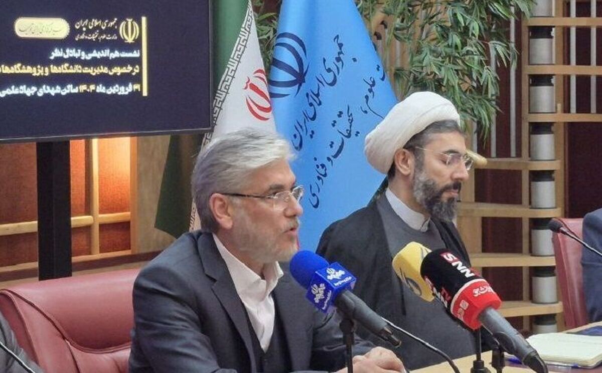 وزیر علوم: دانشگاه نباید سندروم پایاننامه باشد