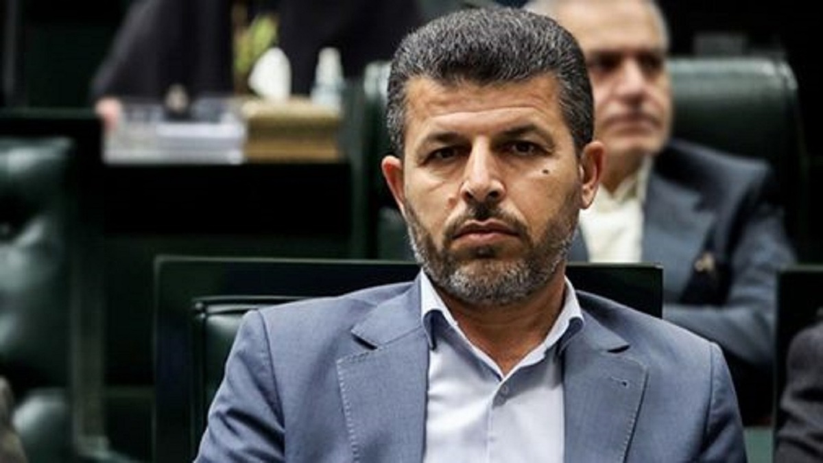 پاپی‌زاده: تورم افسارگسیخته نتیجه دست‌اندازی دولت‌ها به صندوق توسعه ملی و چاپ پول است/ سالانه بیش از دو هزار همت فرار مالیاتی در کشور وجود دارد