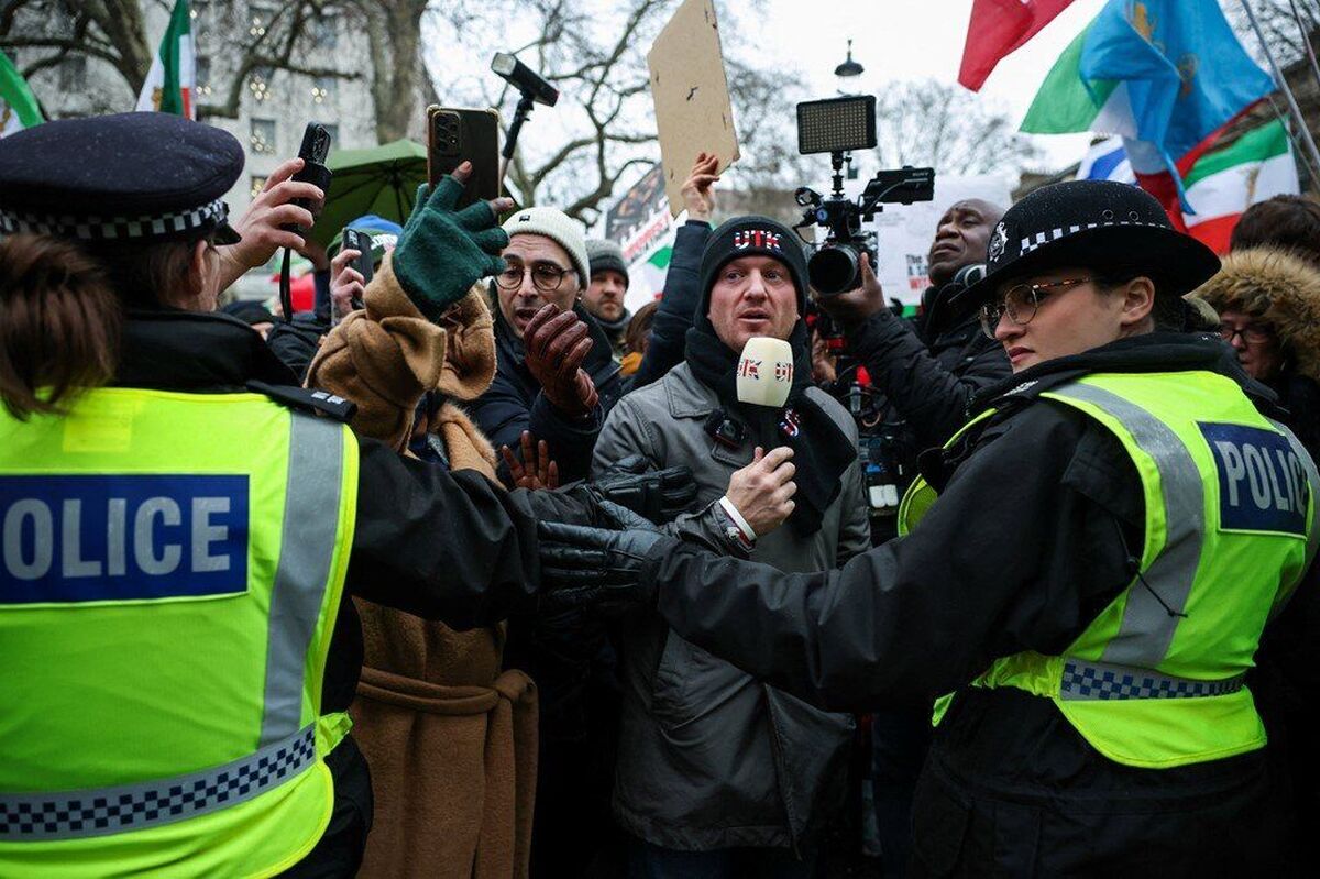 «تامی رابینسون» در تجمع ضدانقلاب؛ تامی رابینسون کیست؟