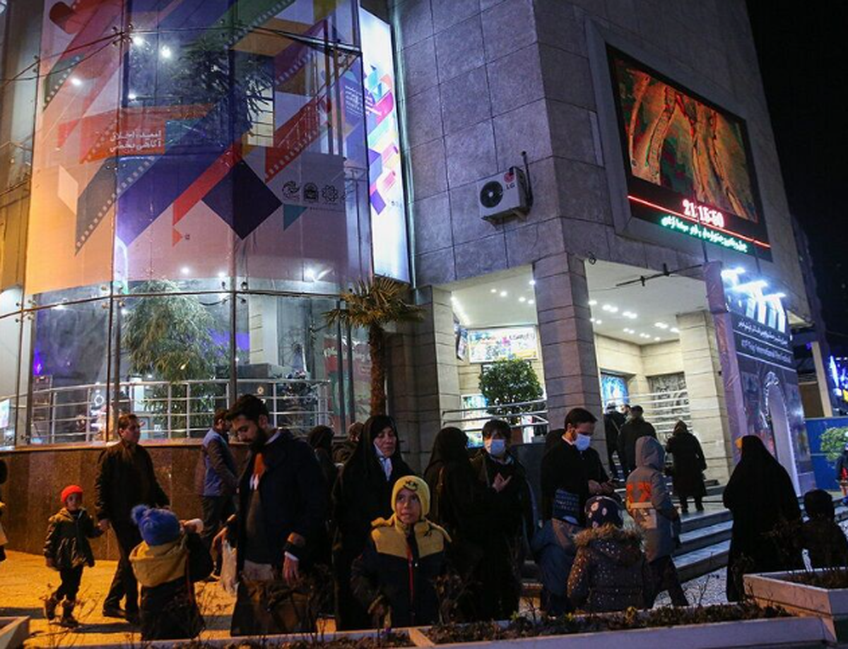 دی‌ماه پرحادثه ۱۰۰ میلیارد به سینما‌ها ضرر رساند!