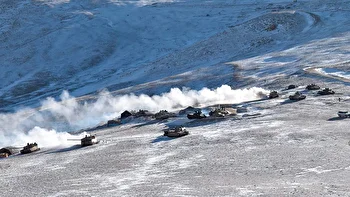 وال استریت ژورنال: هند برای درگیری احتمالی با چین در هیمالیا آماده می‌شود