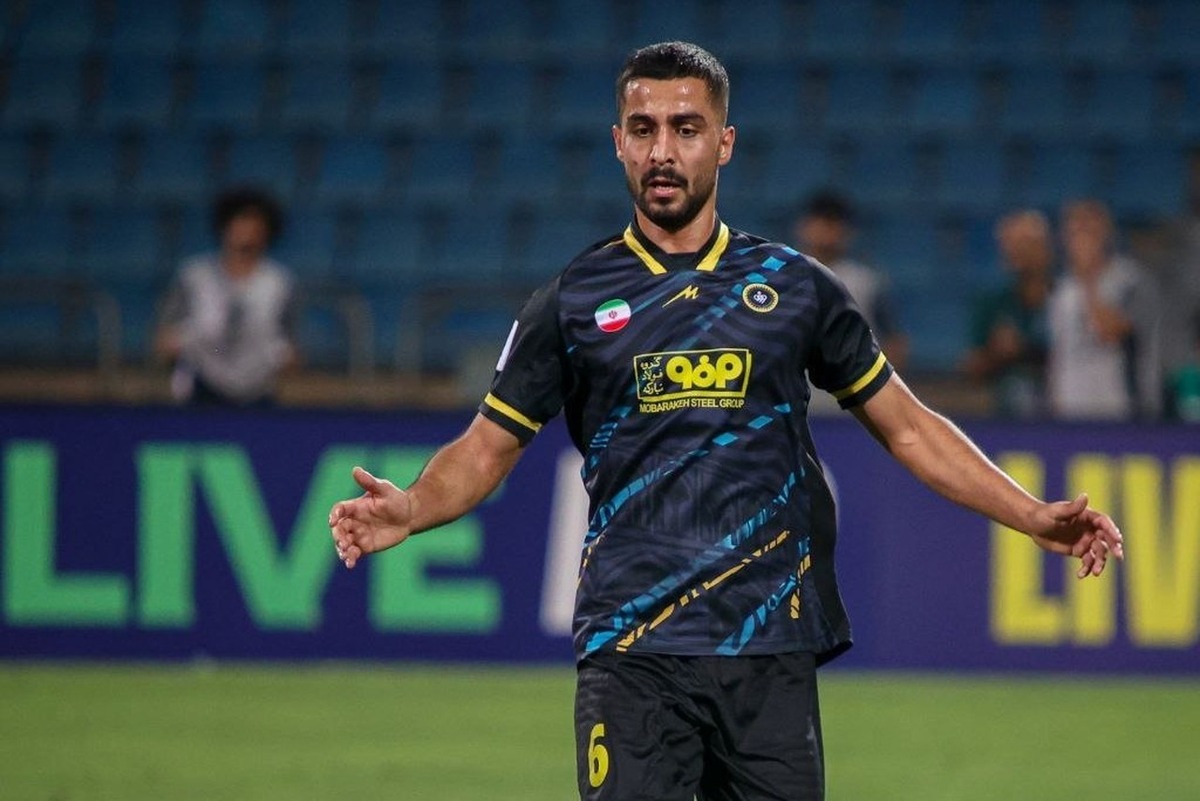 زنگ خطر برای سپاهان؛ &laquo;عارف&raquo; تصمیم مهم محرم برای تقابل با تراکتور