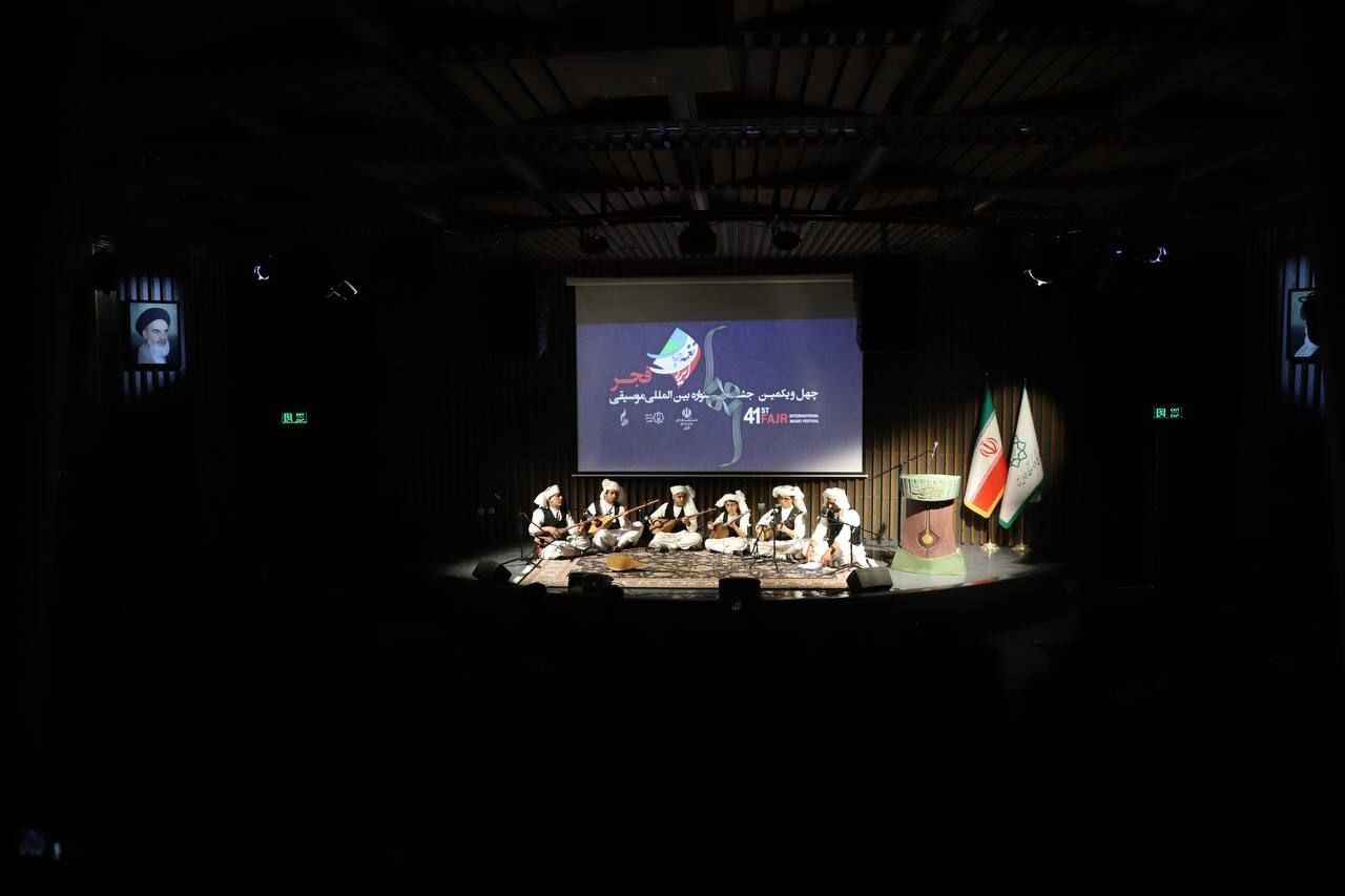 گزارشی تصویری از آغاز به کار و اولین روز جشنواره موسیقی فجر