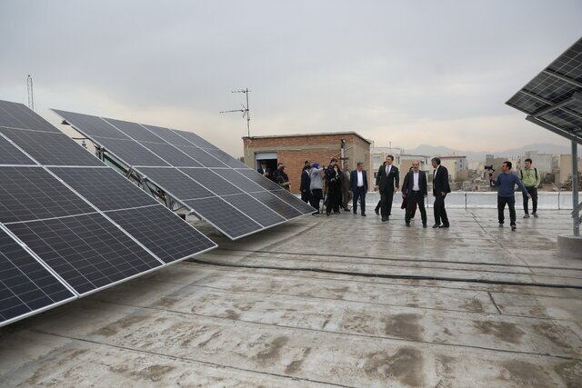 ۸ هزار مدرسه دولتی با پنل خورشیدی از برق خودکفا میشوند! ۸ هزار مدرسه دولتی با پنل خورشیدی از برق خودکفا میشوند!