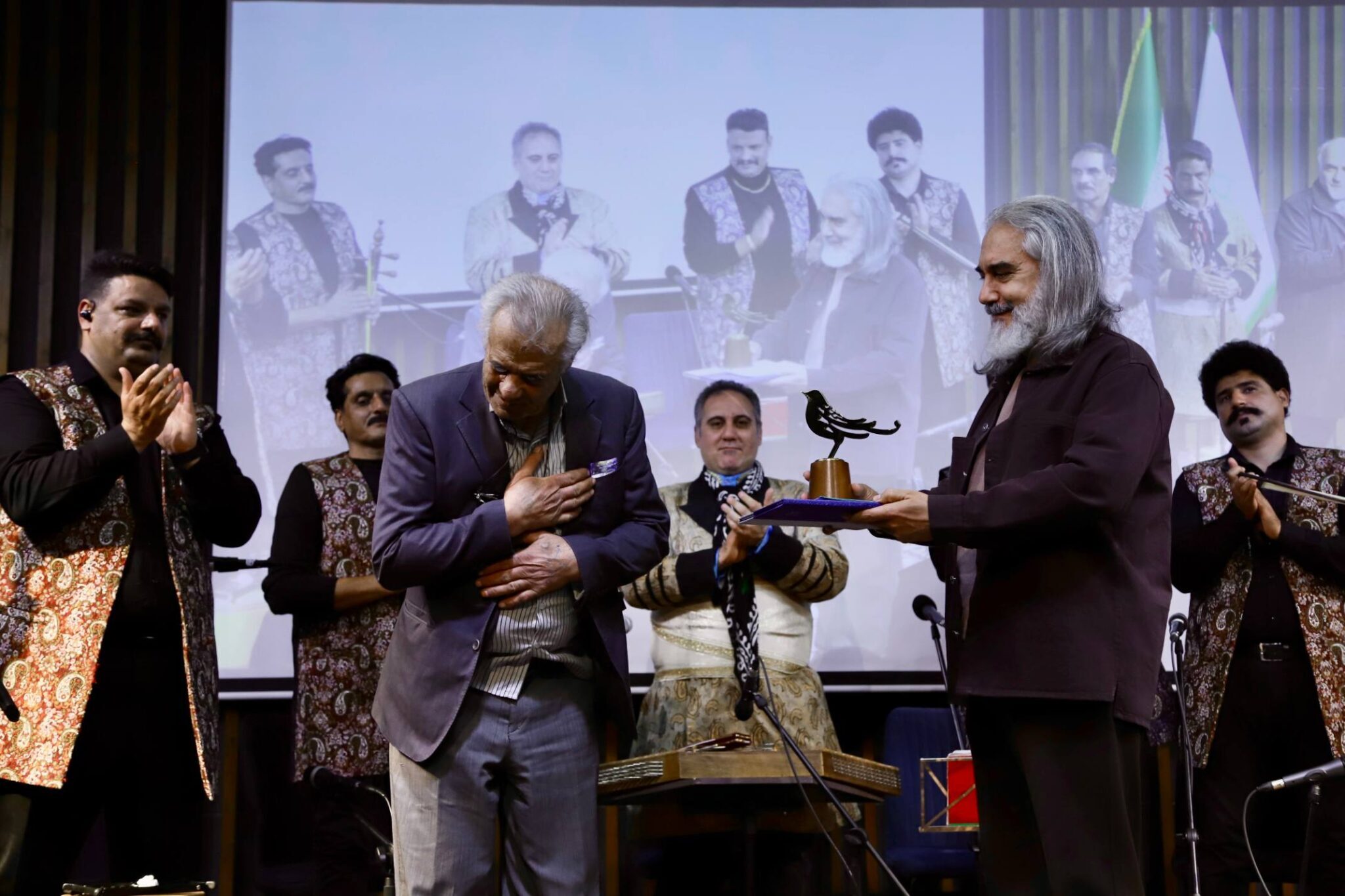 روز پنجم فجر ۴۱؛ از نکوداشت پیشکسوتان نواحی تا شور صحنه‌های پاپ