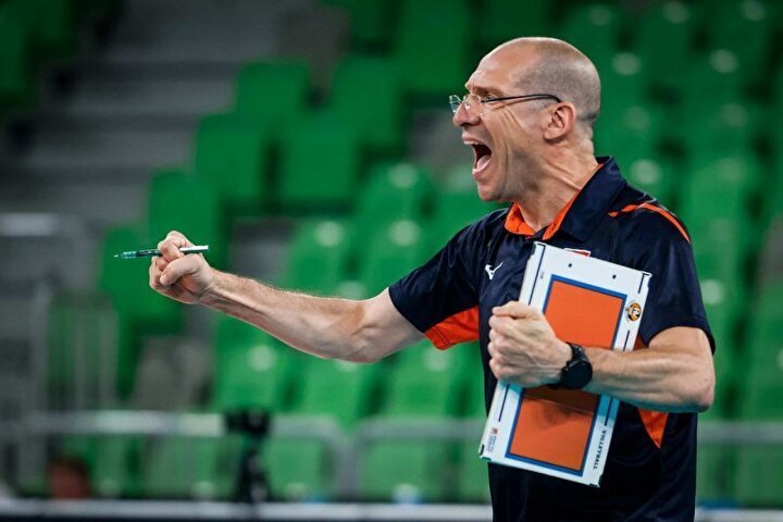 پاسخ تند روبرتو پیاتزا به اتهامات مدیر لوبه درباره پرونده خانزاده