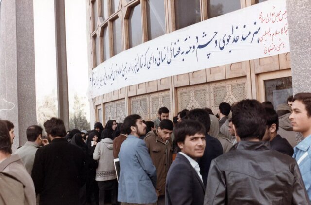 تئاتر فجر در گذر زمان: تغییرات، چالش‌ها و دستاوردهای بزرگ