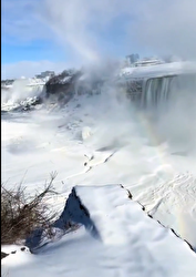 ببینید| یخ زدن آبشار معروف نیاگارا