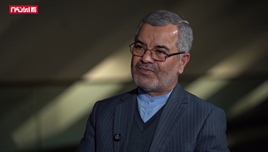 احمدی: پیام‌های پولی تلگرامی به بچه‌ها جدی گرفته نشد/اغتشاشات با بی‌توجهی به آموزش تکرار می‌شود/۴۲ درصد فارغ‌التحصیلان ابتدایی کشور بی‌سواد هستند