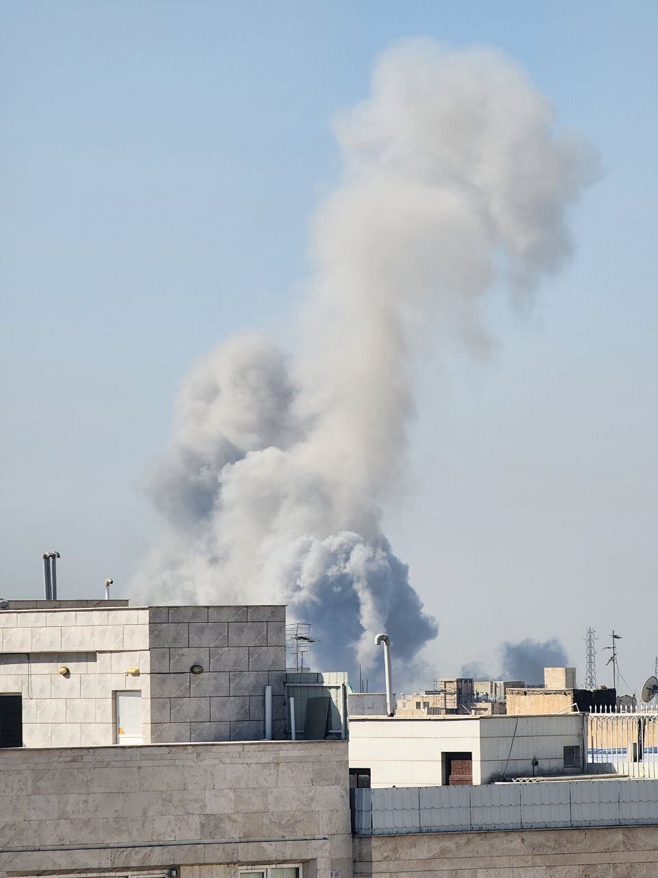 انفجارها در نواحی جنوب و جنوب شرق تهران + تصاویر انفجارها در نواحی جنوب و جنوب شرق تهران + تصاویر