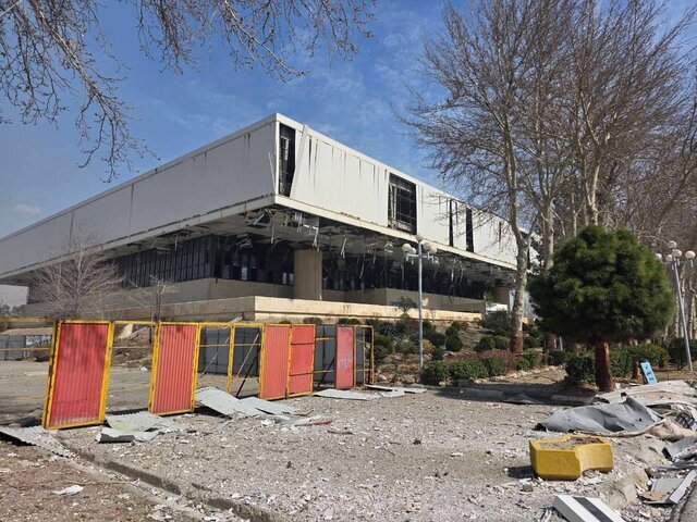 ببینید | حمله آمریکا و اسرائیل به سالن ۱۲ هزار نفری ورزشگاه آزادی