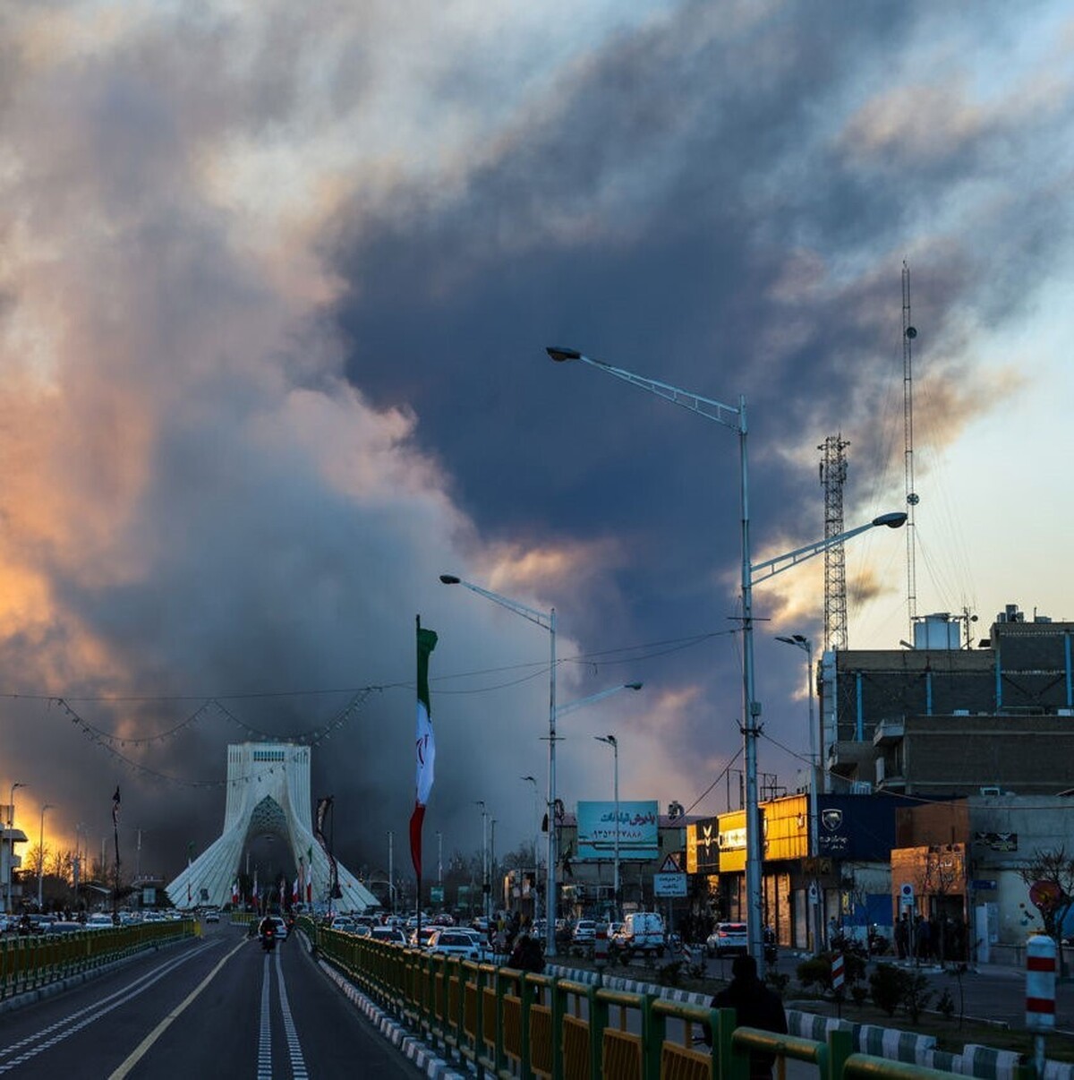 اکونومیست درباره پیامد&zwnj;های اقتصادی و امنیتی جنگ در خلیج فارس هشدار داد / ترامپ باید جنگ را متوقف کند