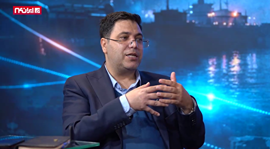 عرب‌صادق: وضعیت امروز کشور، حاصل سه سال خسارت‌بار دولت رئیسی است/برخی نمایندگان مجلس به جای کنار مردم، پشت دوربین و آیفون برای لایک و فالو هستند