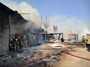 آتش‌سوزی گسترده در بزرگراه آزادگان