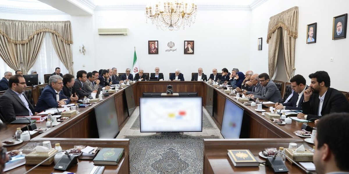 عارف: وضعیت کنونی آب در کشور نگران کننده است