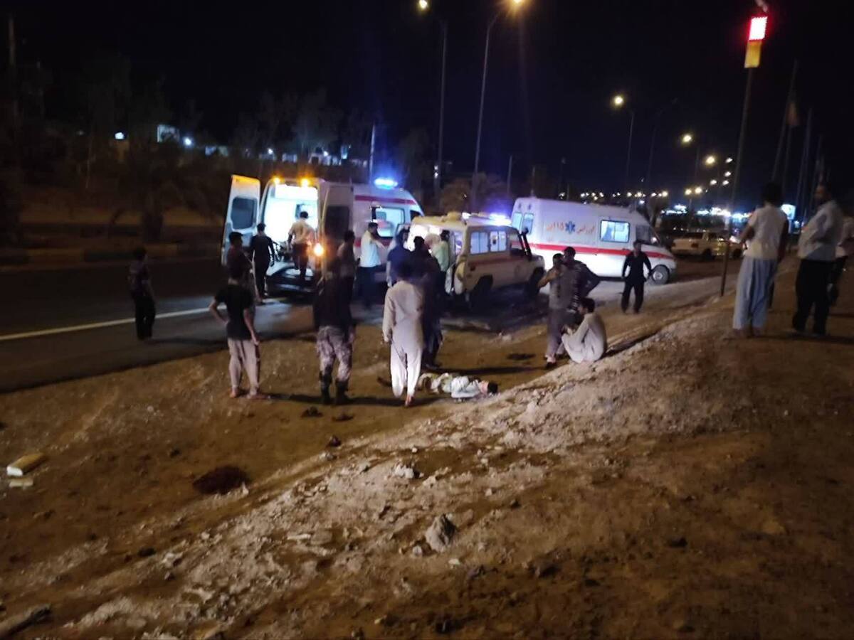 تصادف در فهرج با ۵ کشته و ۱۴ مصدوم چند مامور پلیس در جمع حادثهدیدگان