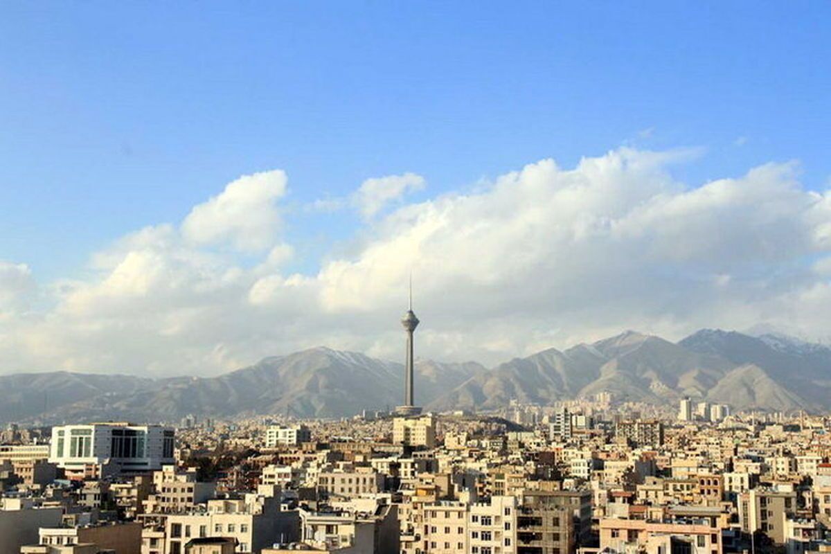 هوای تهران سالم و همچنان بهاری است