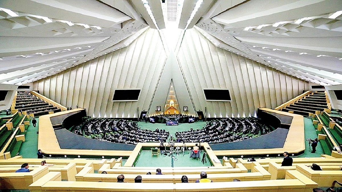 موافقت مجلس با پرداخت اعطای فوق العاده خاص به کارکنان دولت