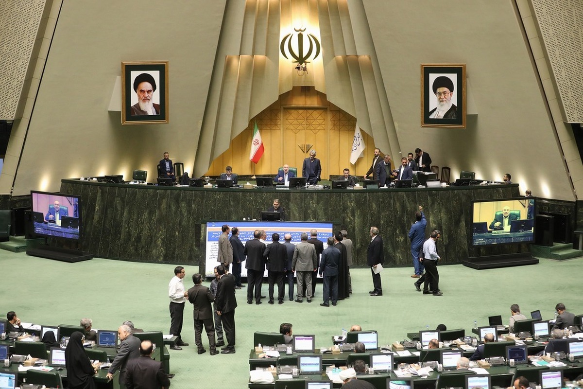 خلیج فارس با لشکرکشی و تجاوز به دست نیامده است/وطن و خانه ما است