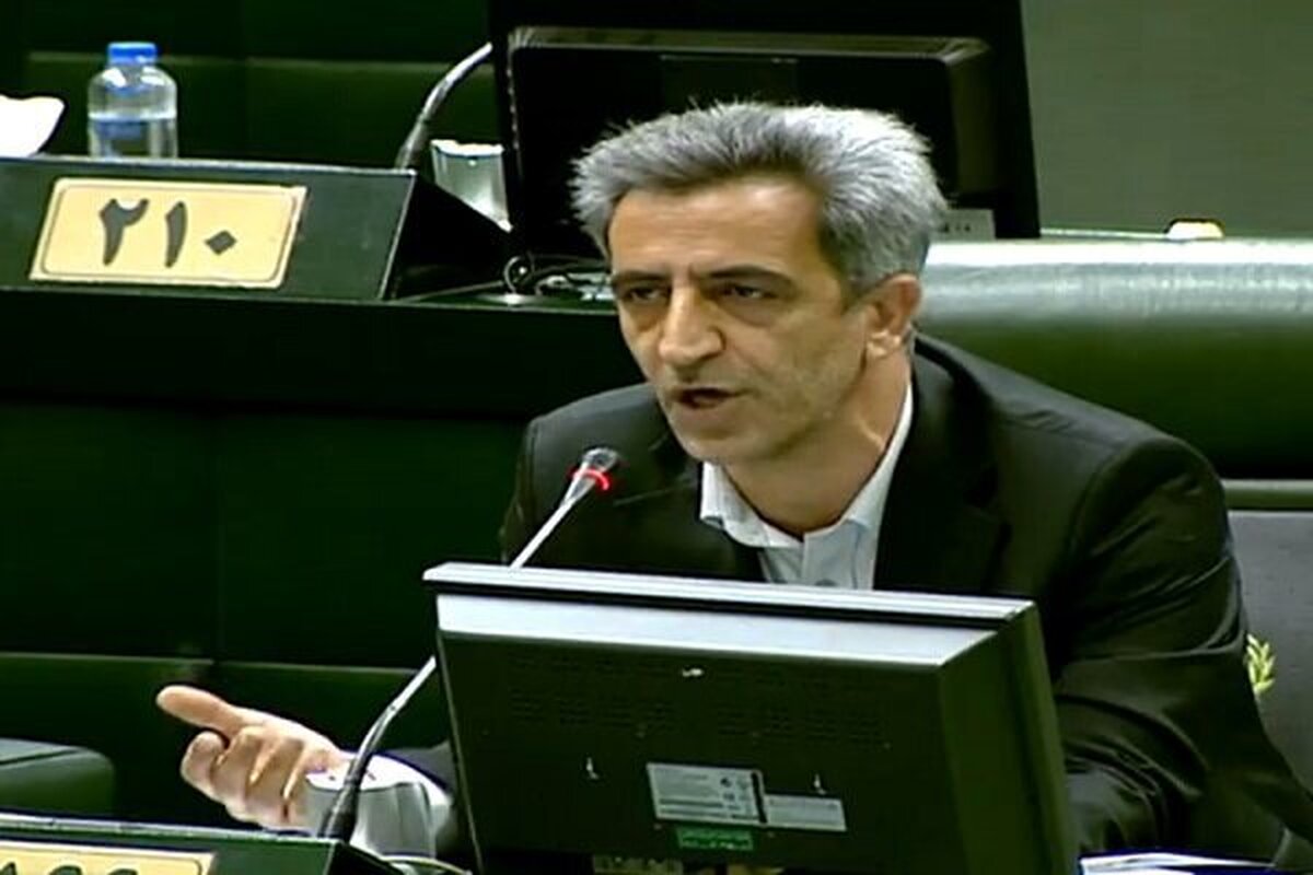 پرونده سازی برای استادان دانشگاه آزاد با هدف بازنشستگی اجباری