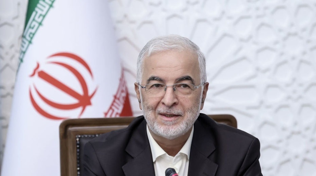 وزیر کشور:فرش قرمز زیر پای سرمایه گذاران پهن شود