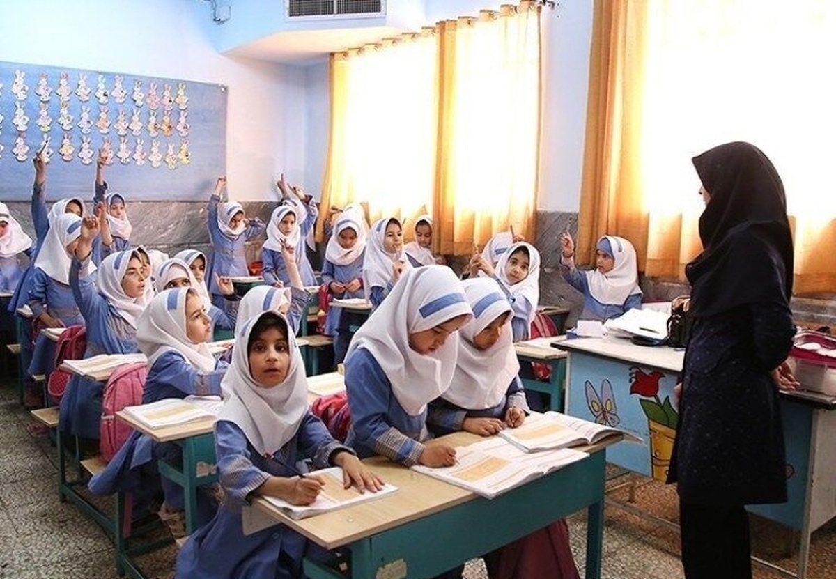 تدوین برنامه‌ توانمندسازی معلمان
