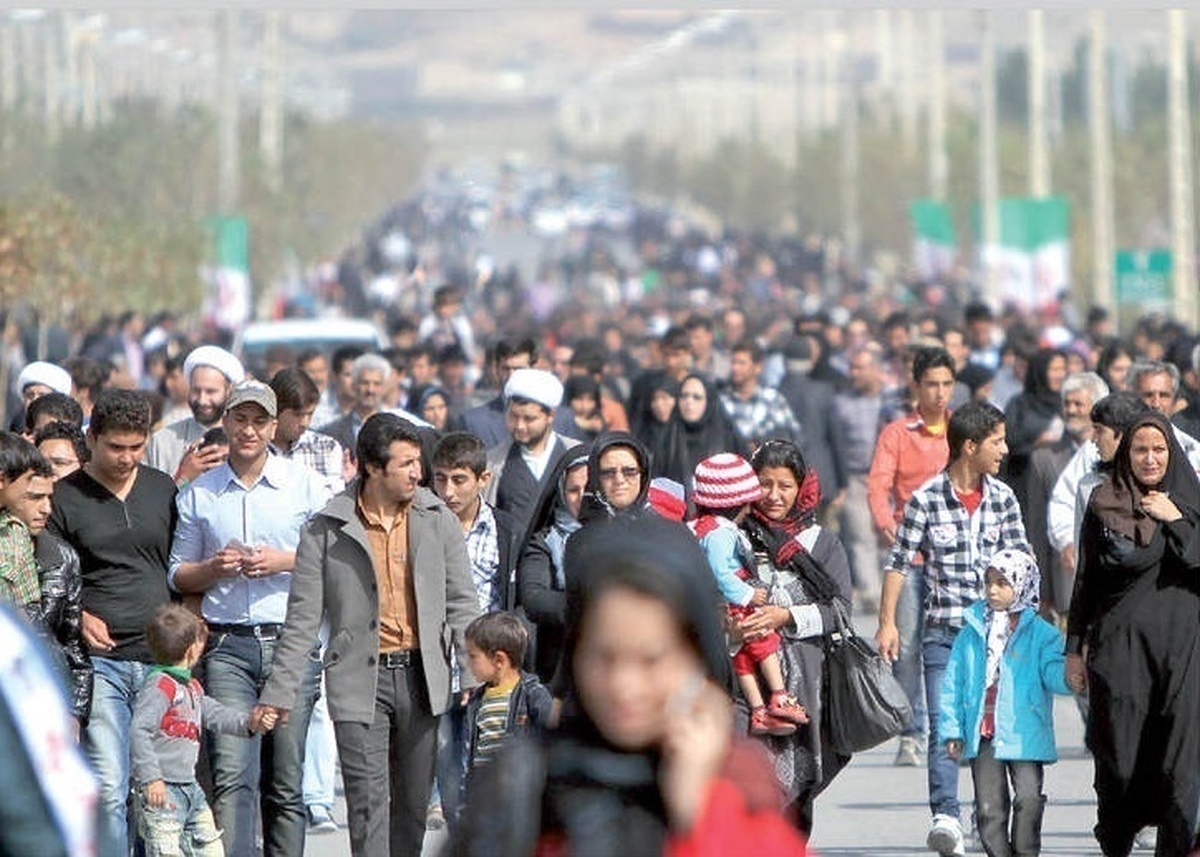وزیر کشور: جمعیت ایران در سال ۱۴۸۰ به نصف جمعیت کنونی می‌رسد