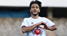 دوئل در حاشیه خط؛ پرسپولیس و استقلال بر سر صادقی شاخ به شاخ شدند