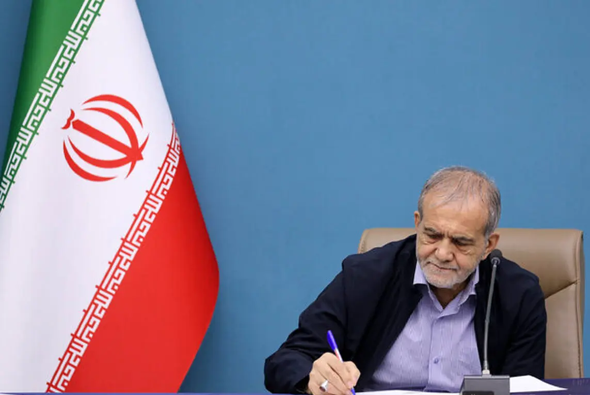 رئیس جمهور دستور توقف فوری فروش اینترنتی دارو را صادر کرد