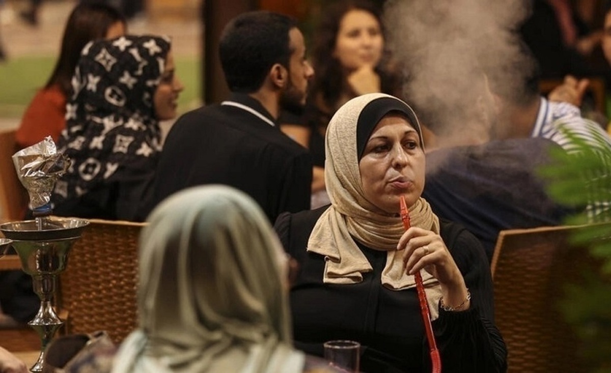 زنان بوشهری در مصرف قلیان رتبه اول کشوری را دارند!