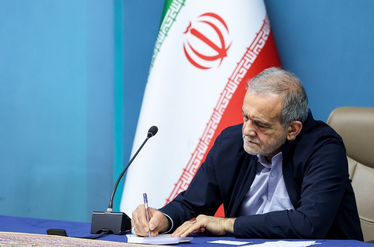 پزشکیان: برهنگی و هنجارشکنی مورد پذیرش عموم مردم نیست