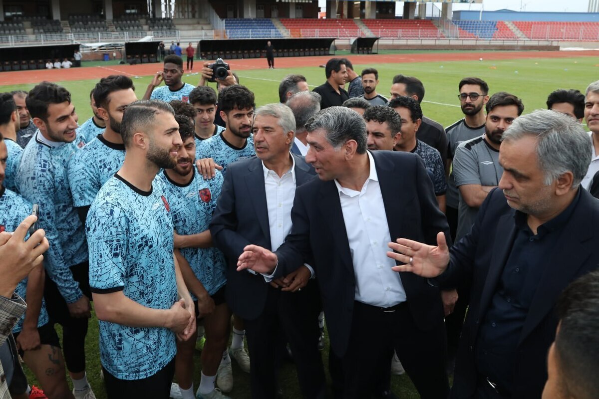 مومنی قربانی ایستادگی مقابل فساد در فوتبال می شود؟ آقایان هیات مدیره از خواب بیدار شوید