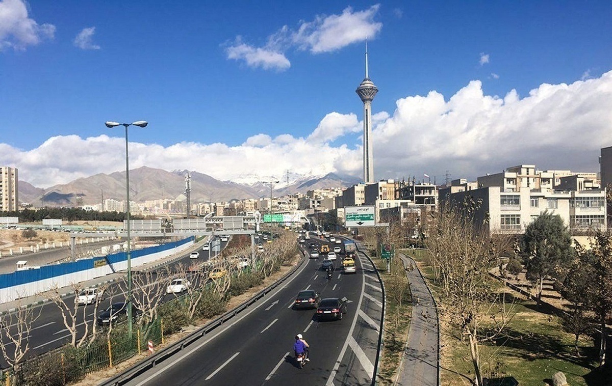 تهران گرم میشود