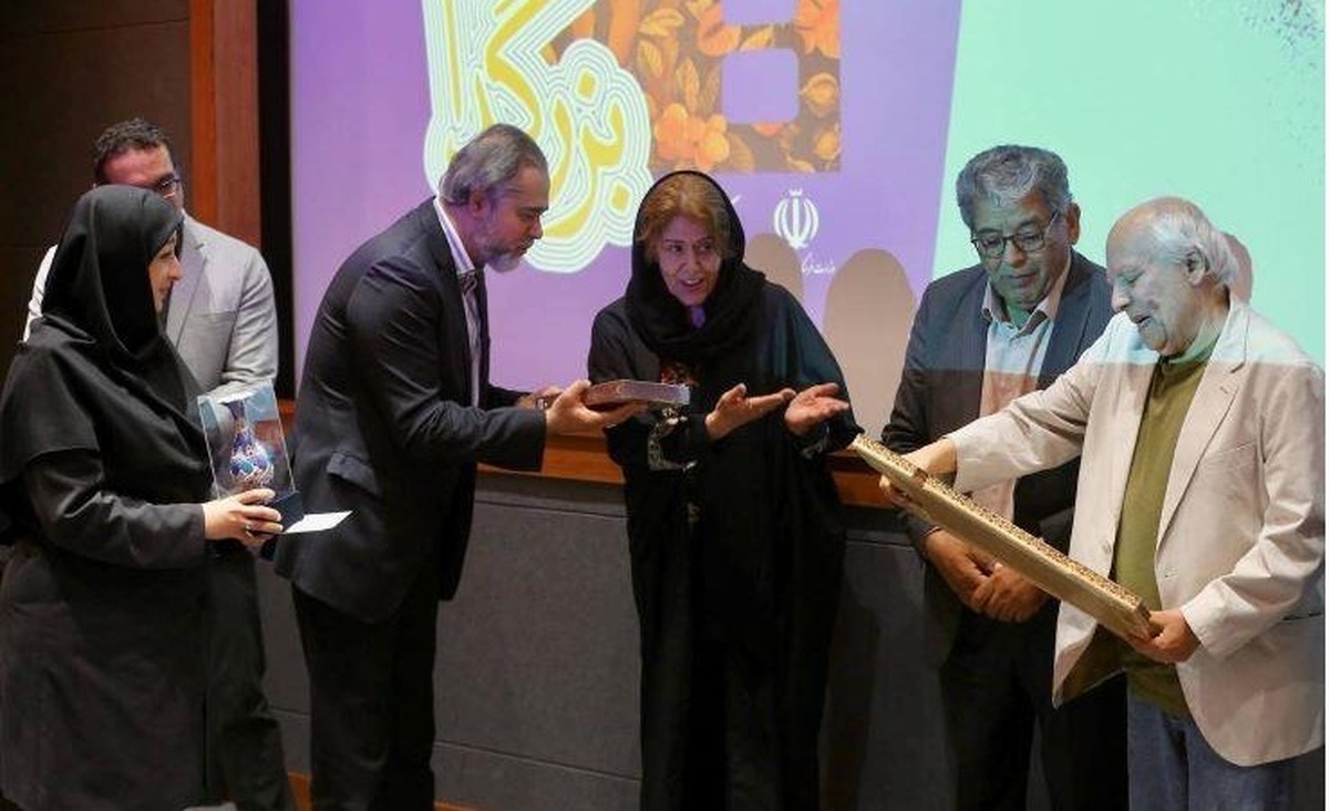 اهدا گواهینامه درجه یک هنری به «سیروس الوند»