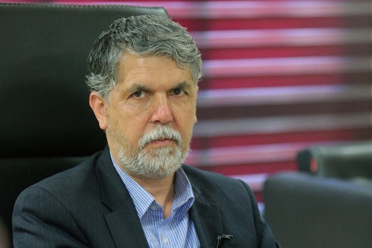 همه نهادها گوش به فرمان رهبری در دفاع از تمامیت ارضی ایران ایستادهاند