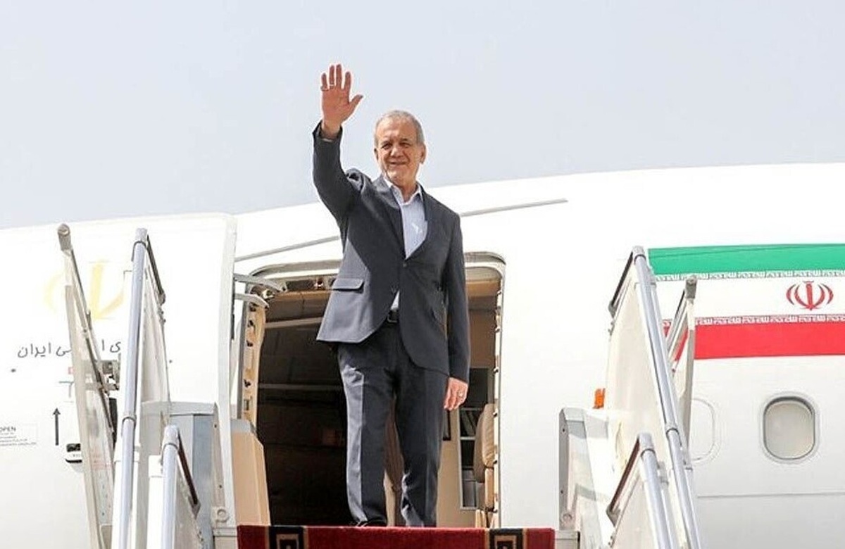 رئیسجمهور عازم مسقط شد