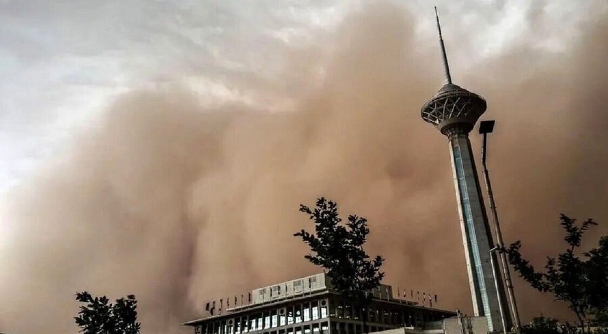 هشدار هواشناسی؛ گرد و خاک، رعد و برق و باد شدید در راه تهران