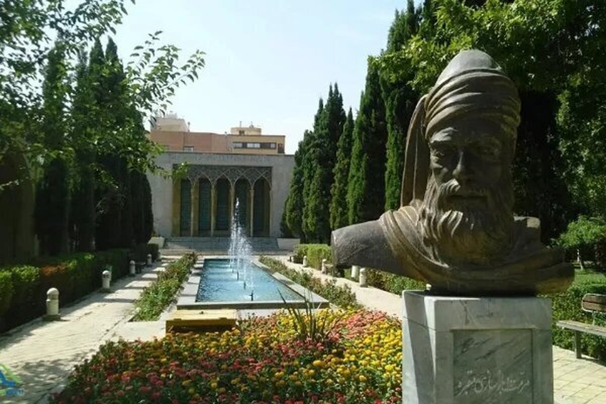 شاعری که به کثیرالشعر مشهور بود