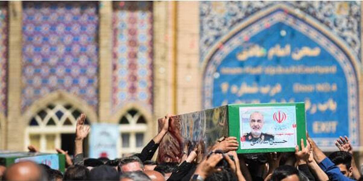 دختر شهید سلامی: با مجاهدت‌های فرماندهان شهید توهمات دشمن نقش برآب شد