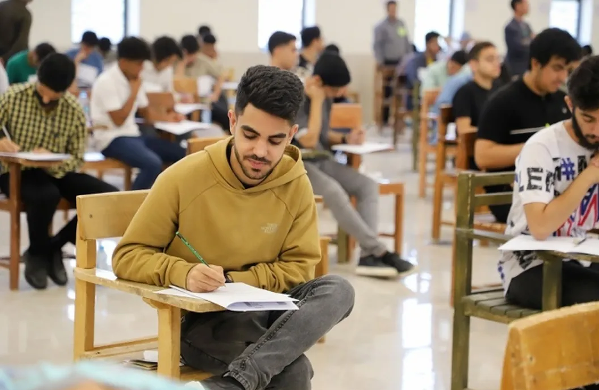وزیر علوم: همه امتحانات پایان ترم دانشجویان به شهریور موکول شد