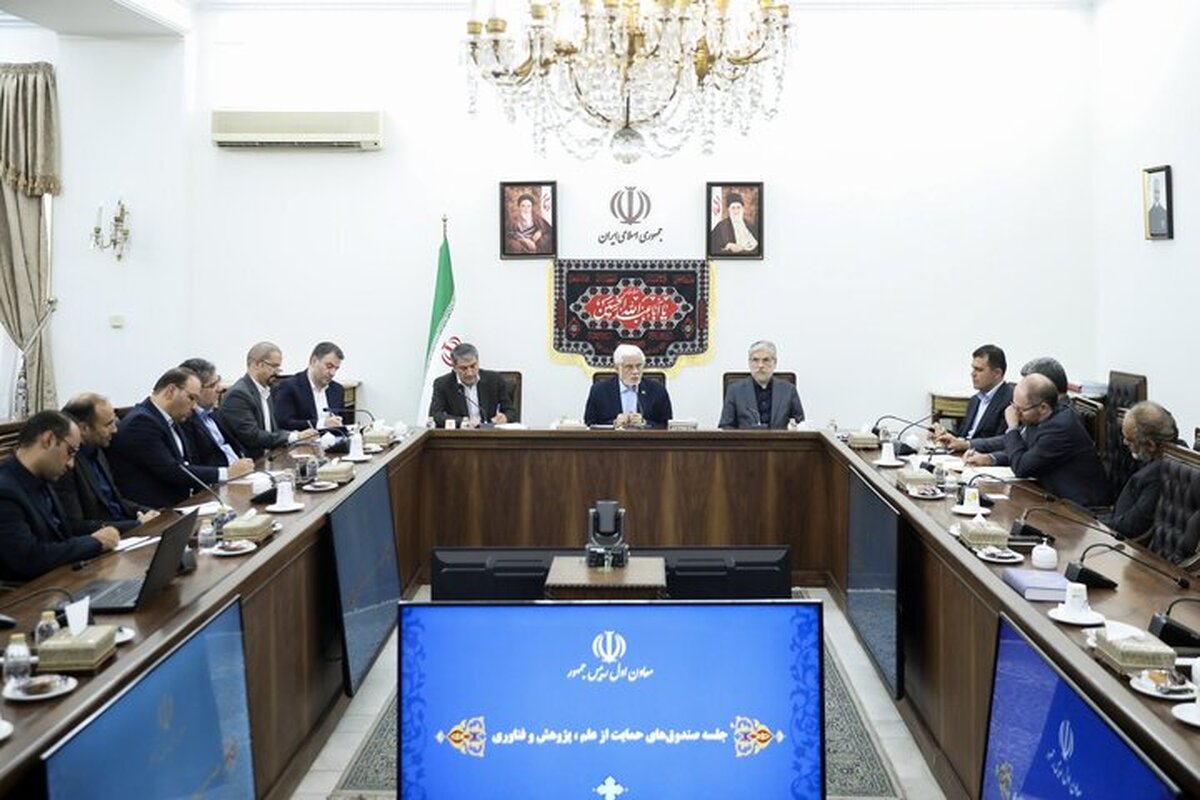 عارف: رسیدن به نتیجه مطلوب در دیپلماسی نیازمند پشتوانه خوب در پشت جبهه است