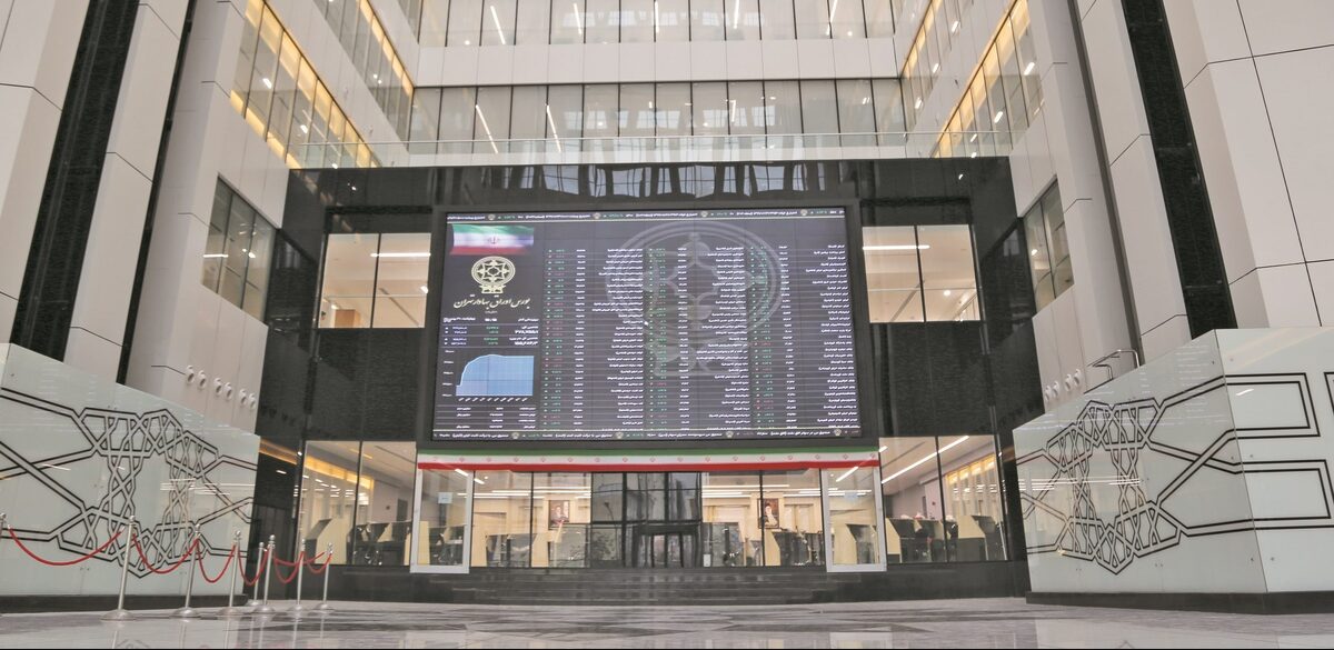 وضع بازار بورس در ۸ تیر ۱۴۰۴ قفل شدن بازار سرمایه بر روی فروش