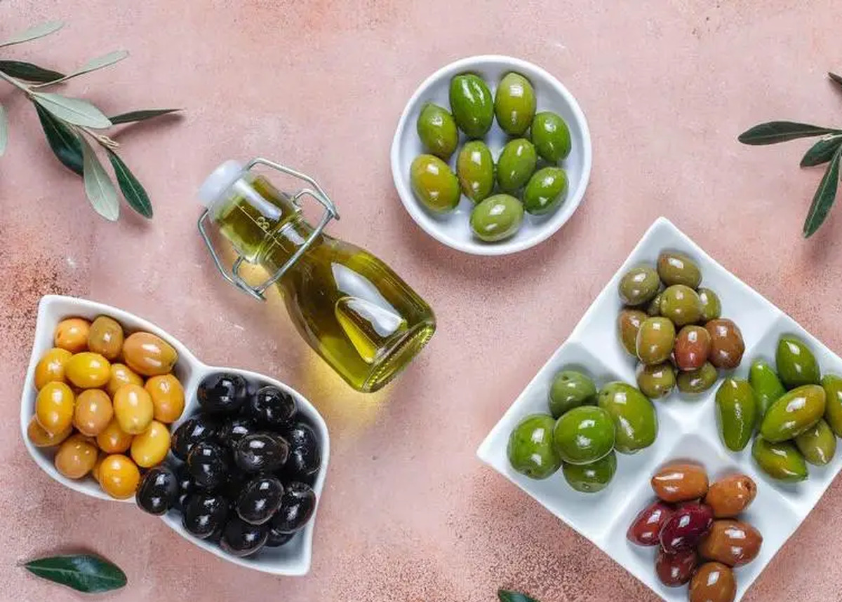 زیتون سیاه بخوریم یا زیتون سبز؟