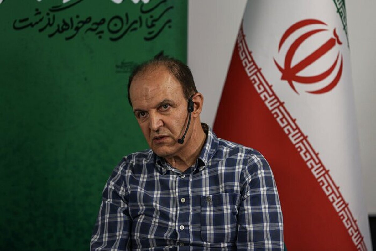ساداتیان: برای ساخت «زن و بچه» ۵ ماه از پله‌های وزارت فرهنگ و ارشاد اسلامی بالا و پایین رفتیم