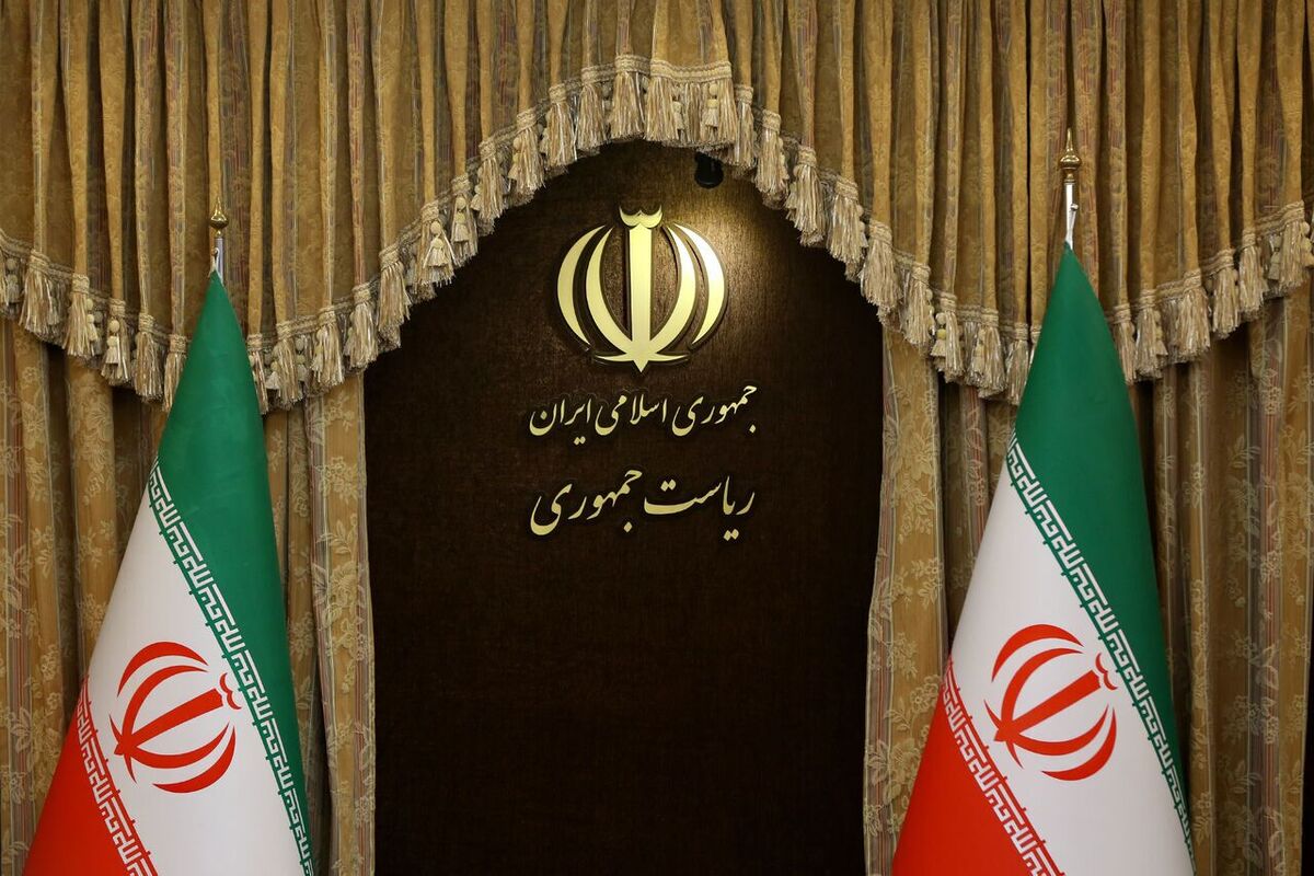 افزایش ۹ برابری تعداد کارمندان ریاست جمهوری!