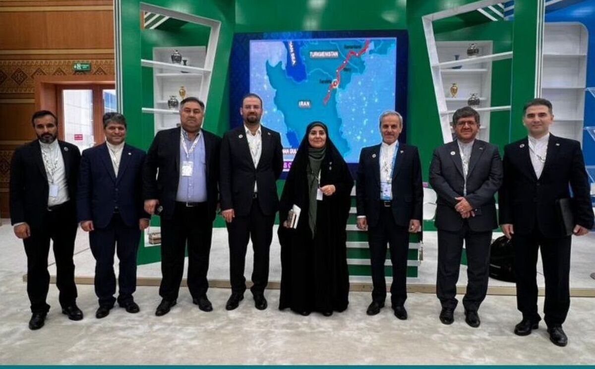 بازدید وزیر راه از غرفه ایران در اجلاس «کشورهای محصور در خشکی»