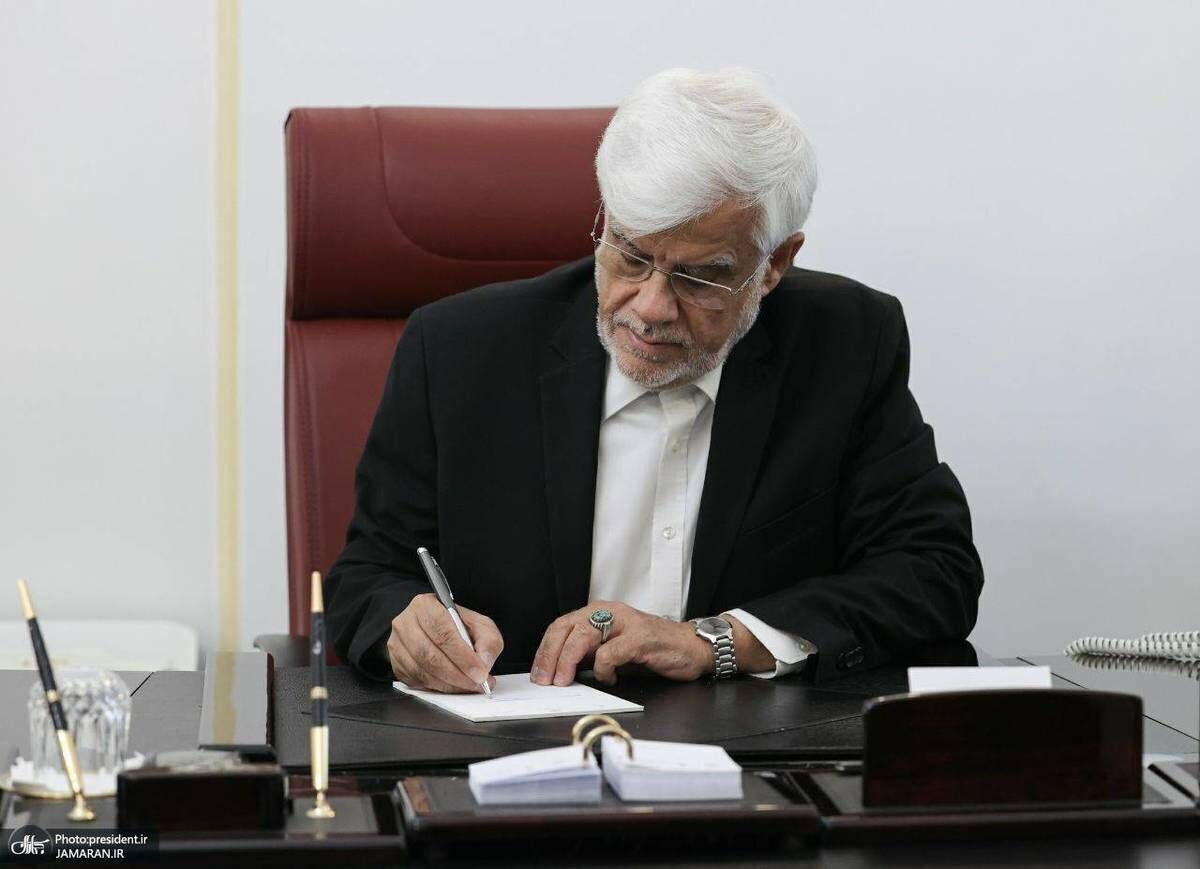 تبریک عارف به علی لاریجانی؛ دولت وفاق از همکاری برای ارتقاء امنیت ملی دریغ نخواهد کرد